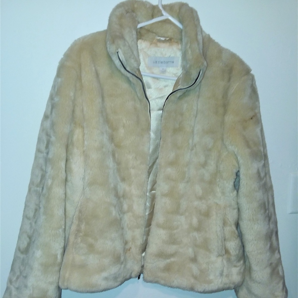 Liz Claiborne Faux Fur  Zip front  Jacket size Med